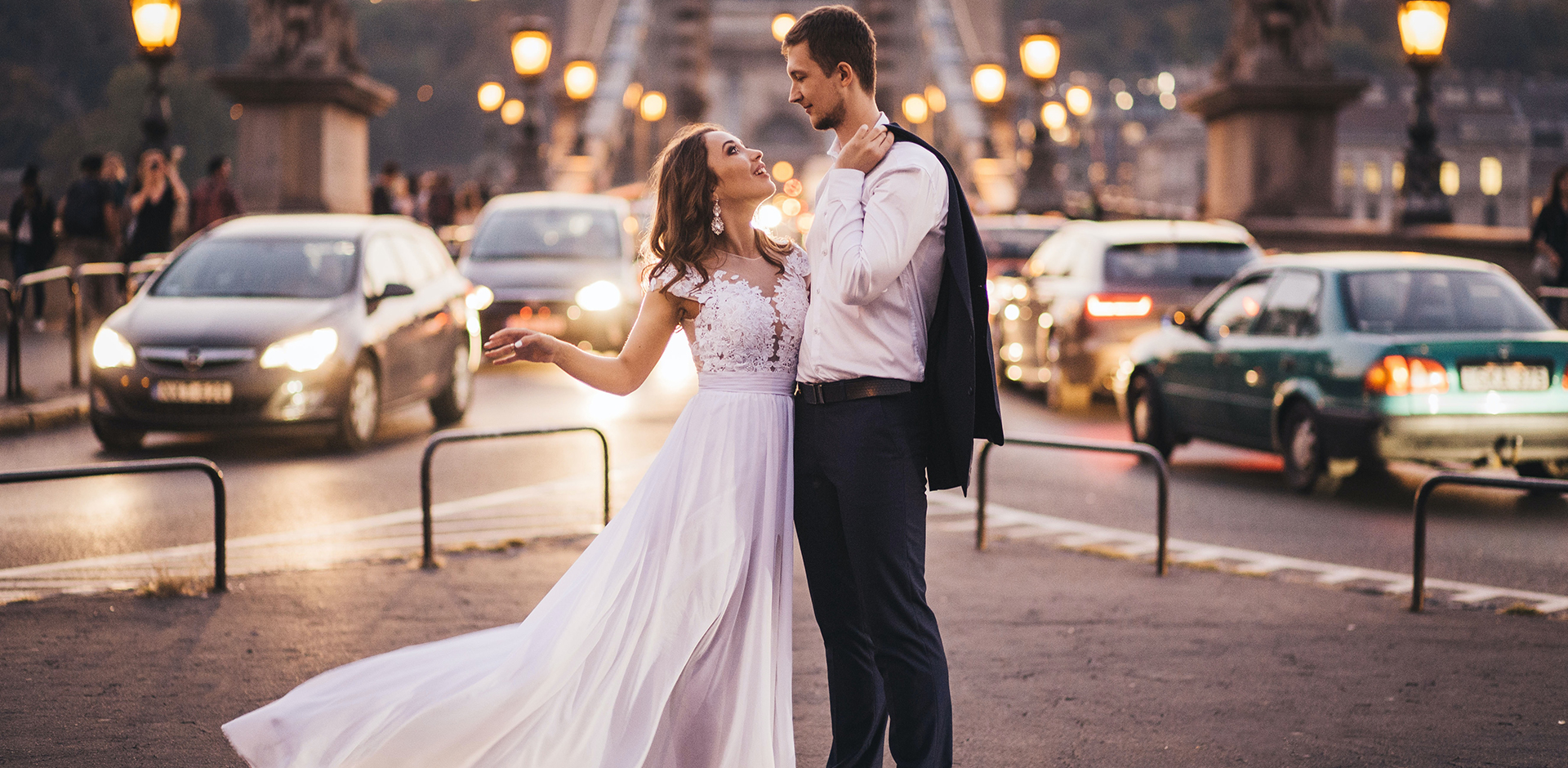 Best Gift for Bride and Groom in Wedding