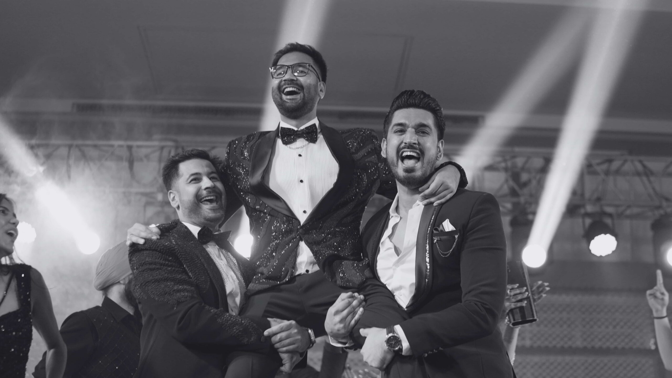 Rupali and Pahuldeep wedding ceremony wide frame at Taj Vivanta New Delhi — 5-star luxury Indian wedding